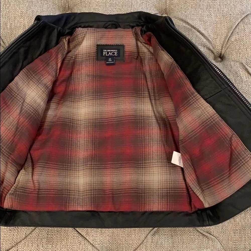 Adorable flannel lined insulated Black leather jacket Size 4 4T
